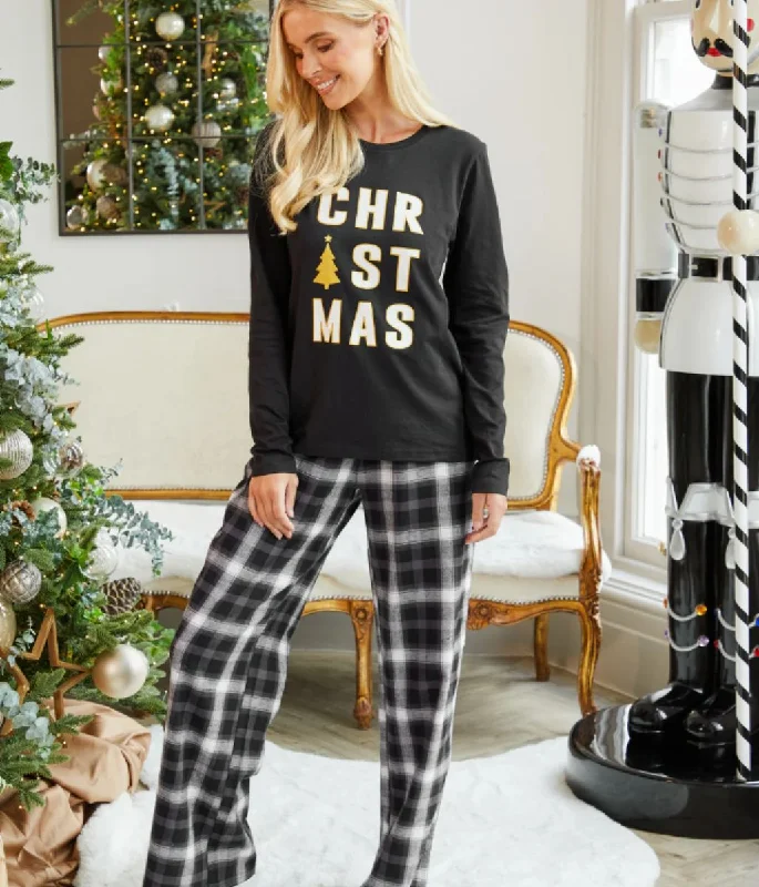 women's pajamas for gift-givingWomen's Black Check Long Sleeve Christmas Pyjamas (2-Piece Set)