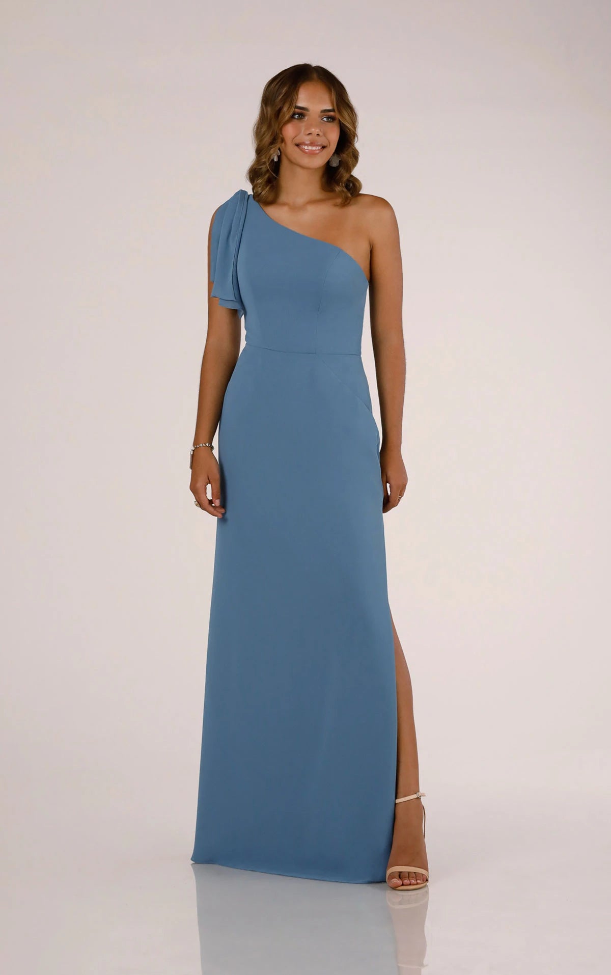 Women's Casual Chic SkirtsOne-Shoulder Bridesmaid Dress with Skirt Slit and Detachable Accent Strap