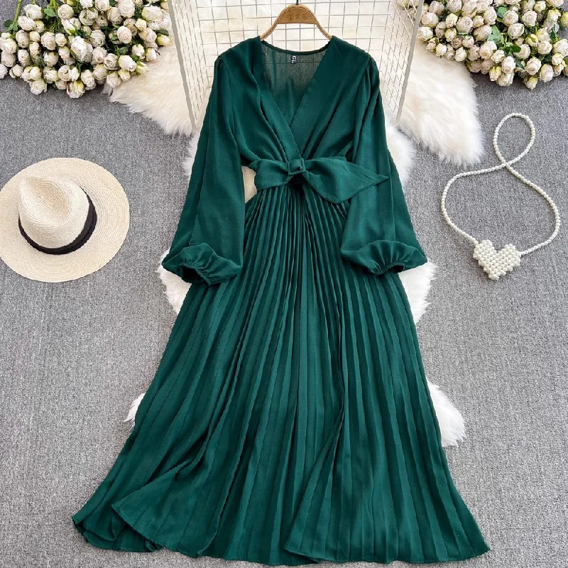 Women's Tiered Skirtslantern long-sleeved V-neck A-line pleated dress elegant long skirt     S4044