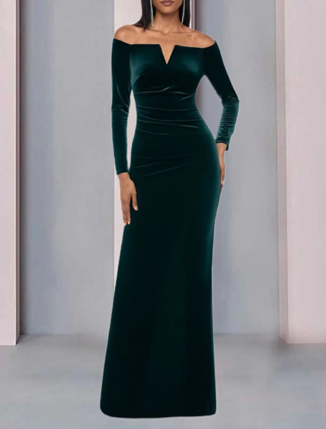 Women's Gathered DressesA-Line Mother of the Bride Dress Formal Wedding Guest Party Elegant Off Shoulder Floor Length Velvet Long Sleeve with Ruched