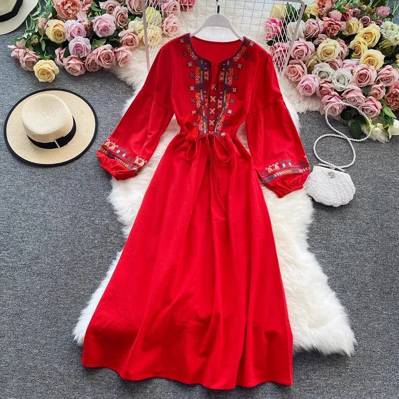 Women's Solid Color Skirtsholiday dress women's bohemian beach dress embroidered lantern sleeve style long skirt    S3983