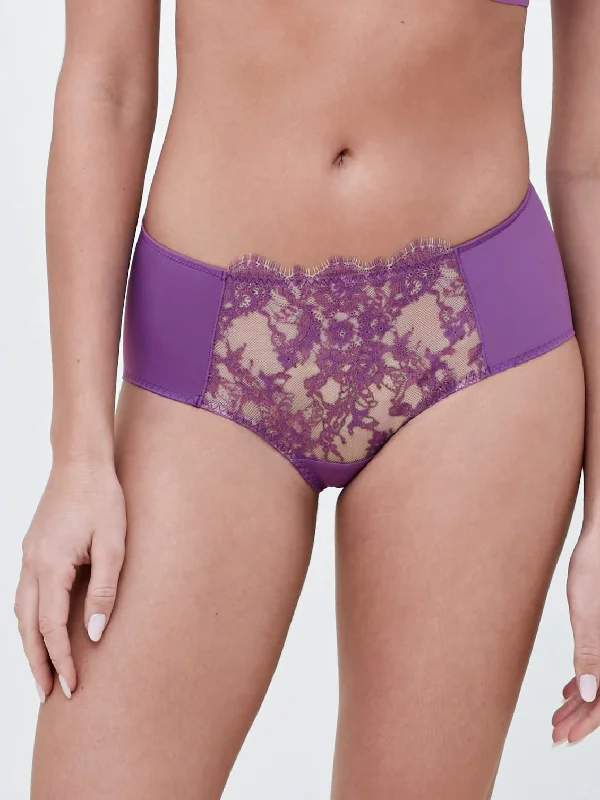 floral print hipster panties with a stretchable and breathable fabricEntice Front Lace Brief