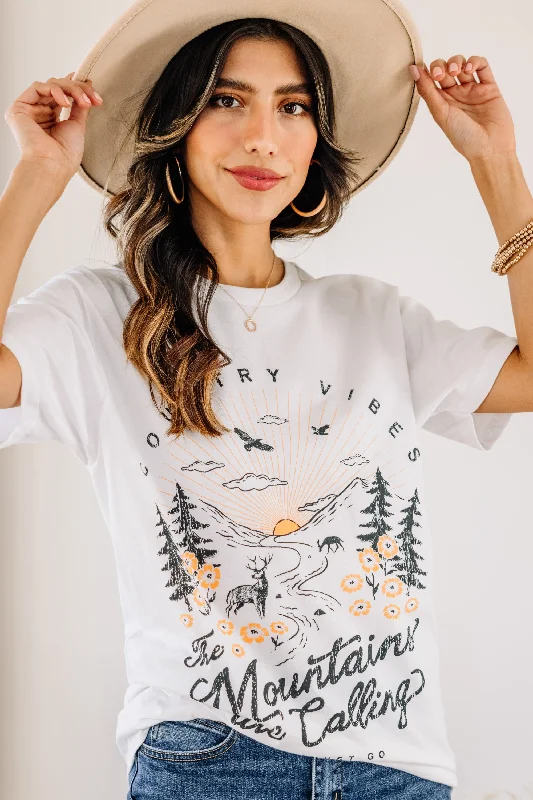 Women's Lace ShortsThe Mountains Are Calling White Graphic Tee