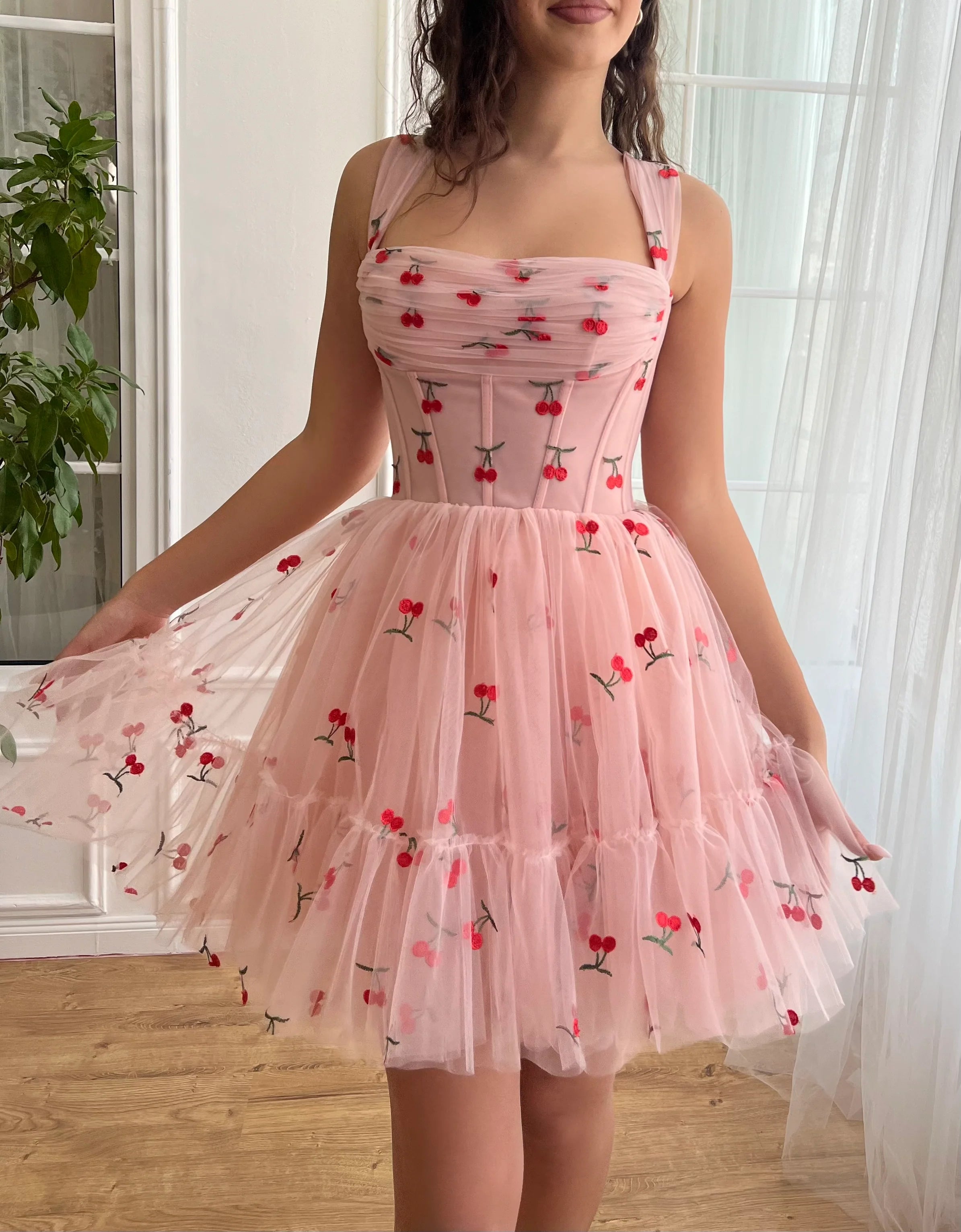 Women's Rounded Hem SkirtsA-line Cherry Lace Appliques Prom Dresses for Women Tulle Wedding Dress lovely Short skirt