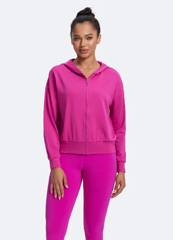 Women's Hooded Sweatshirts with Tapered WaistClassic Fit Hoodie