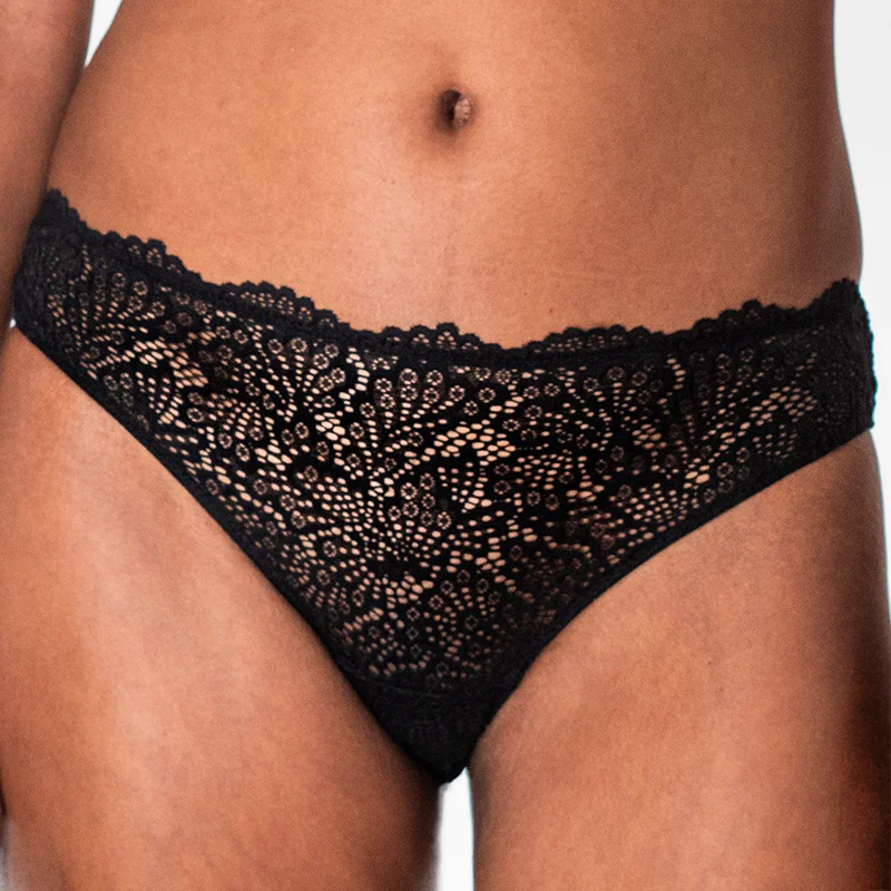 stretchable satin hipster panties for a luxurious feelNolita Lace Brief