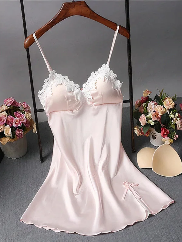 women's pajamas for those who love to stay in and relaxNuisette en Satin Dentelle pour Femme "Rose"