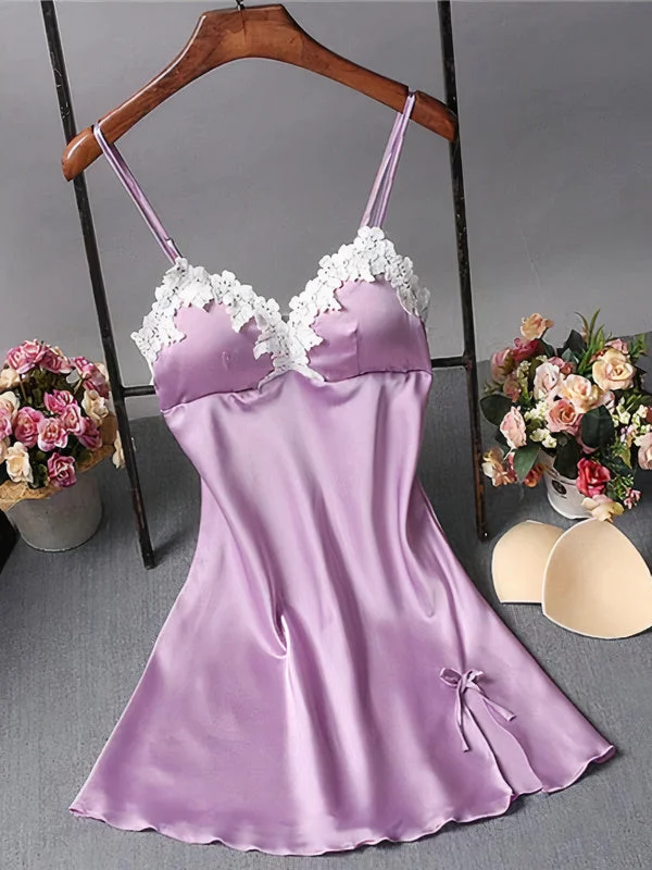 women's pajamas in solid colorsNuisette en Satin Dentelle pour Femme "Violet"