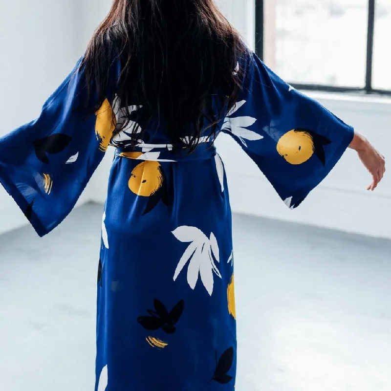 women's pajamas with a touch of elegance and sophisticationLuna Long Kimono Robe