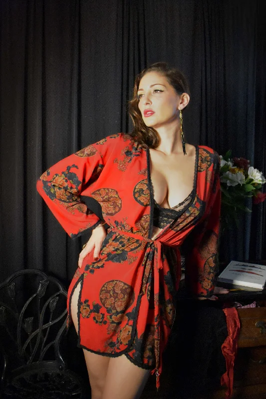 high-quality women's pajama setsLe Moineau Luxe Robe- Red Kimono Floral